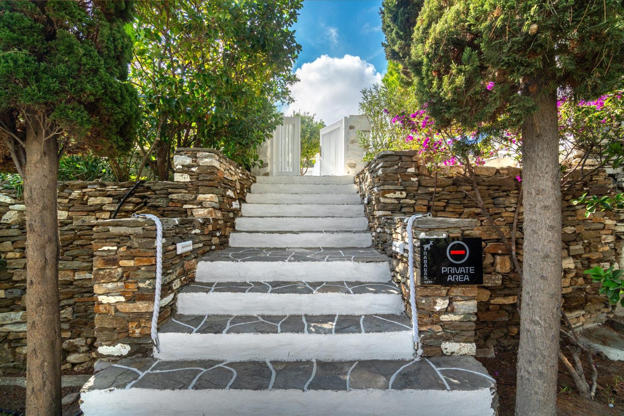 Rabagas Suites Luxury - In The Heart Of Sifnos Аполония Екстериор снимка